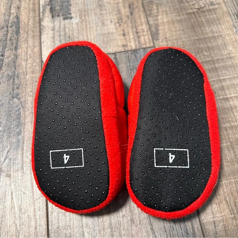 Elmo Slippers Red Adorable Toddler‎ Size 4 Never Been Worn